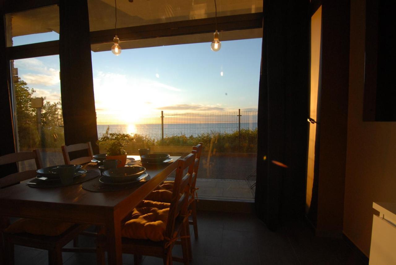 Na Klifie Cafe Apartament Ustronie Morskie Esterno foto